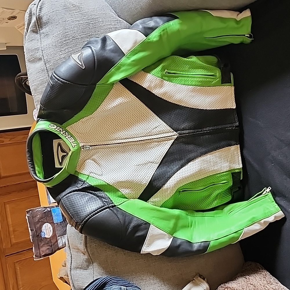 Teknic motorcycle jacket. White, Black, and Green. Size 44, 54. Great condition - Picture 9 of 9